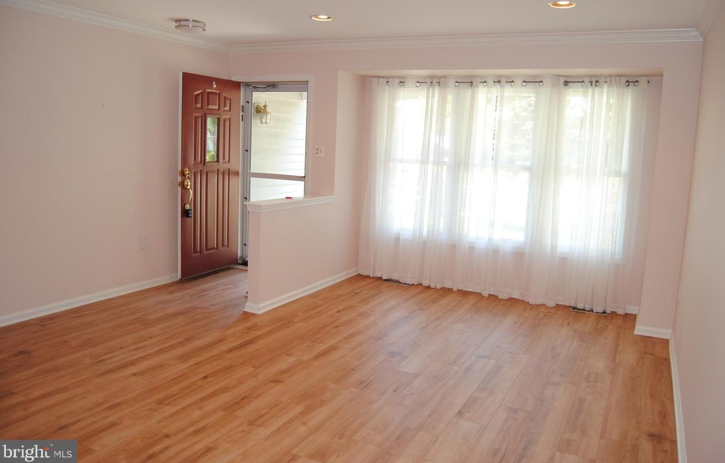 157 Polo Dr, North Wales PA  19454-4273 exterior