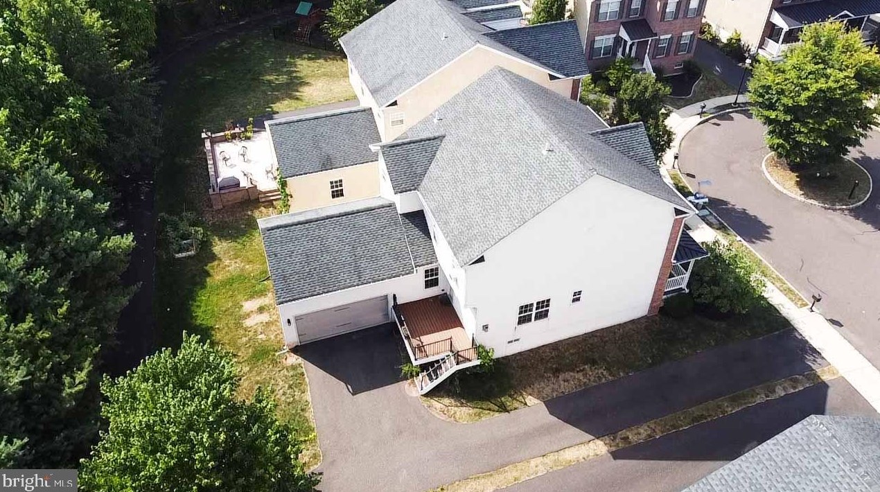 2028 Milford Ln, Harleysville, PA 19438