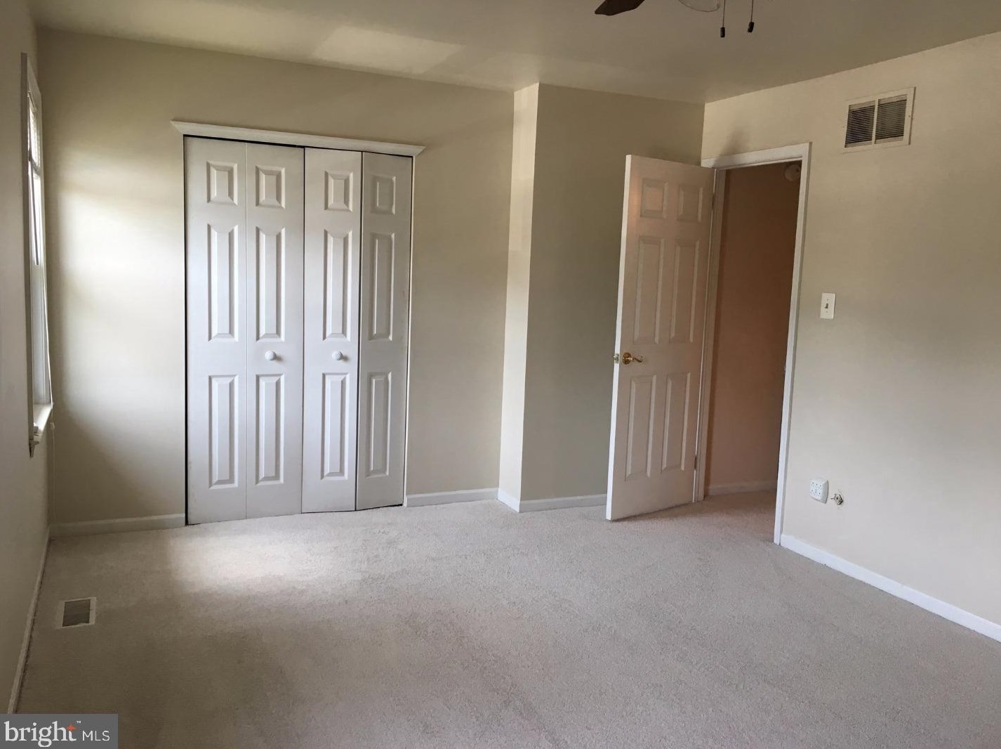 530 Susan Dr, Norristown, PA 19406