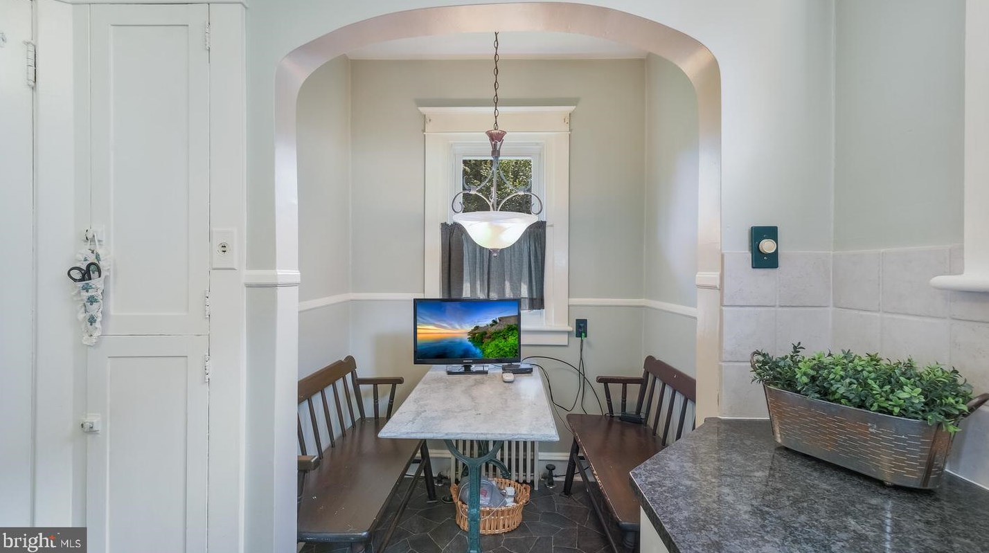 227 Cliveden Ave, Ardsley PA 19038-3509 exterior