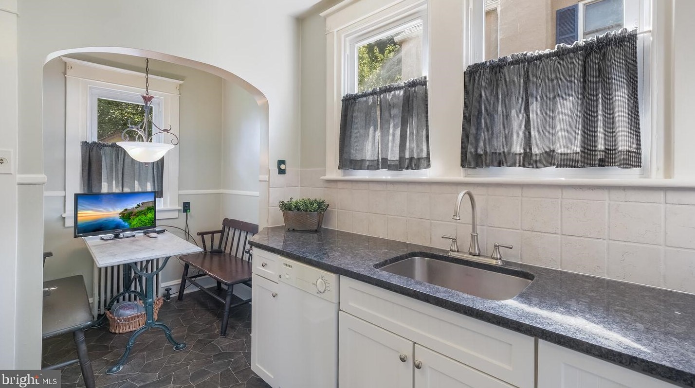 227 Cliveden Ave, Ardsley PA 19038-3509 exterior