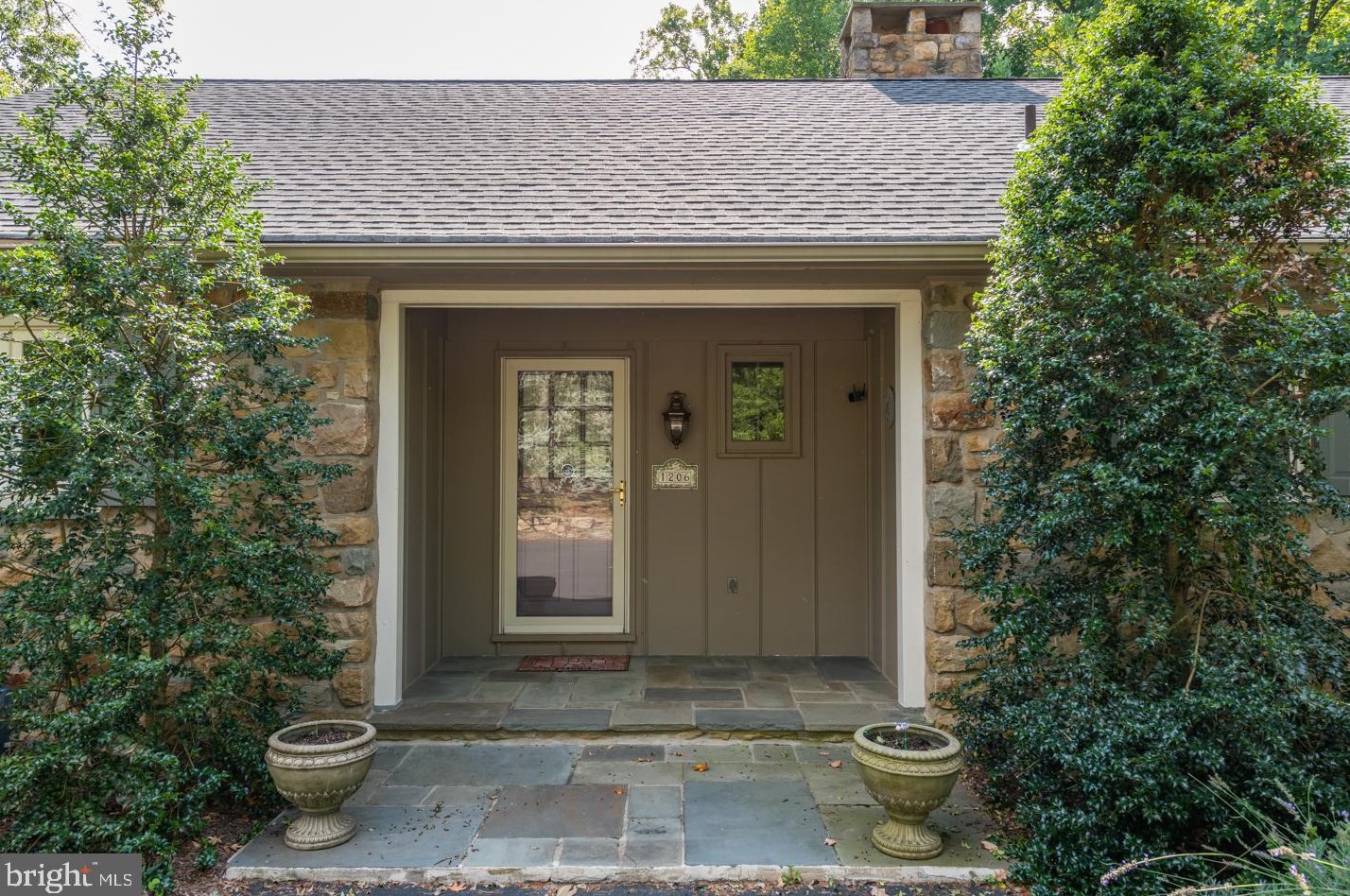 1206 Narcissa Rd, Blue Bell, PA 19422