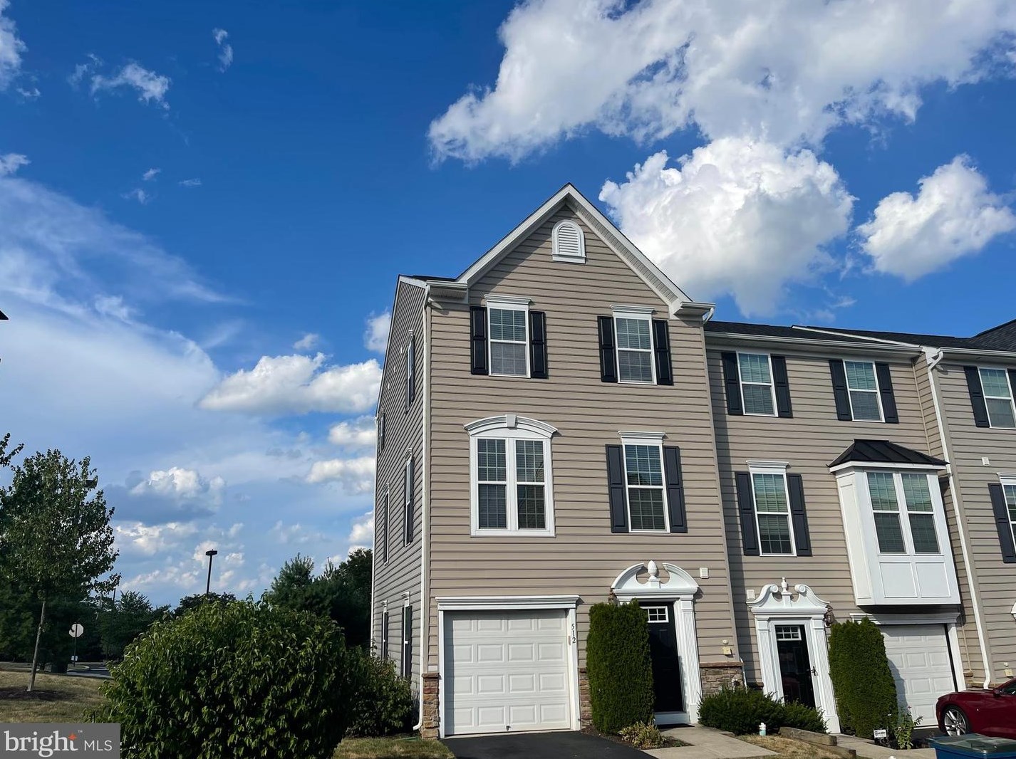512 Susan Cir, North Wales, PA 19454