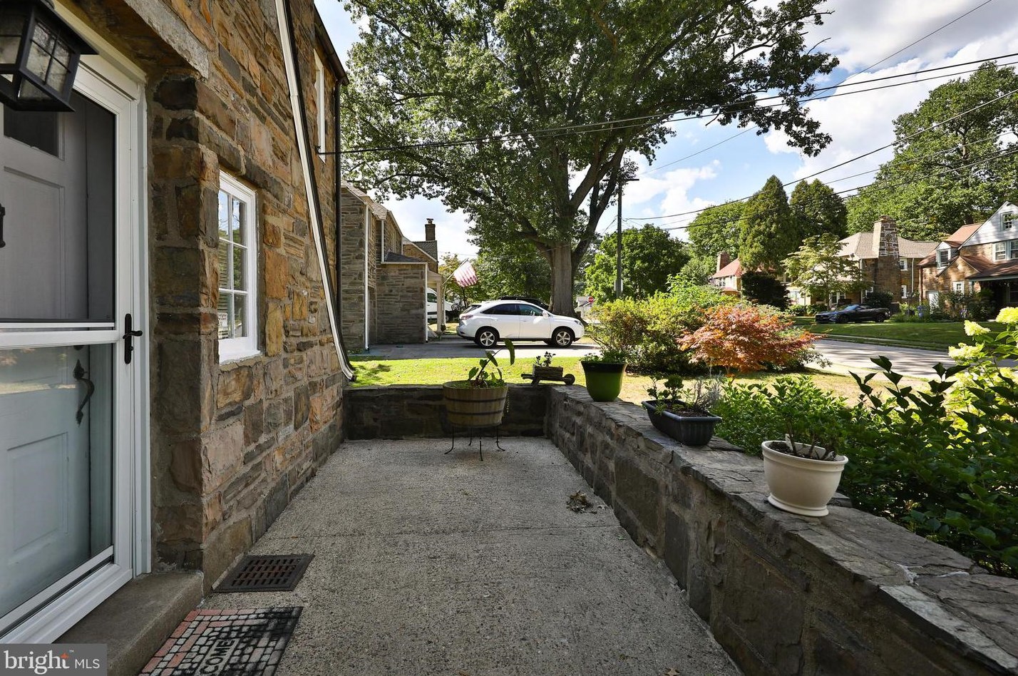330 Montier Rd, Ardsley, PA 19038-3324