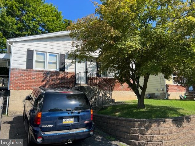 1422 Fitzwatertown Rd, Willow Grove, PA 19090