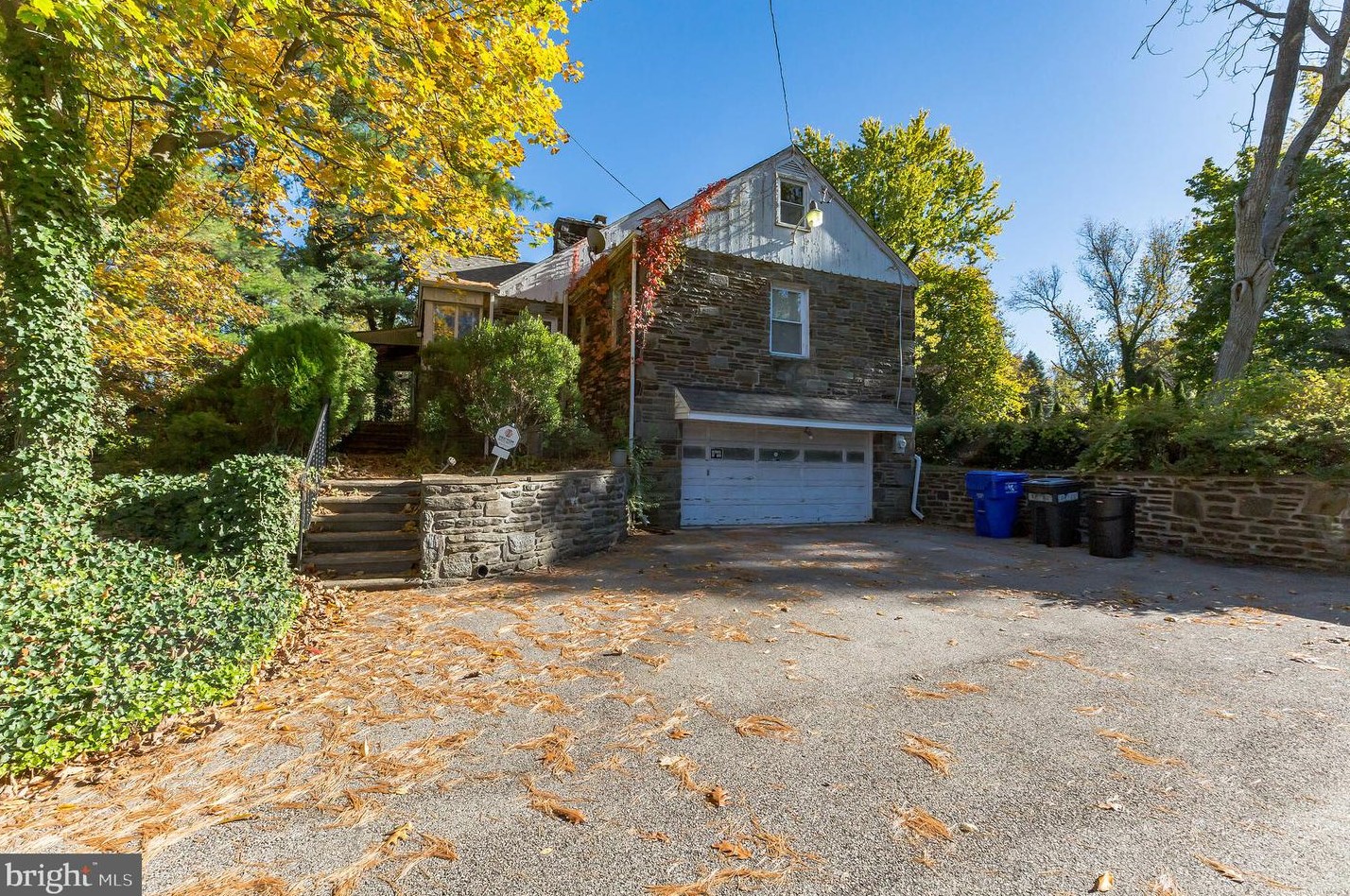 304 Township Line Rd, Melrose Park, PA 19027