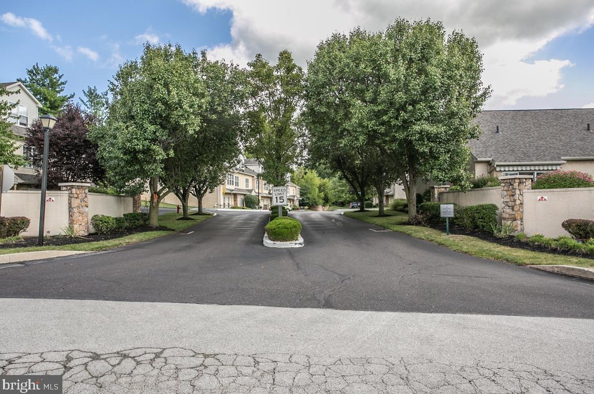 48 Stuart Dr #48, Norristown, PA 19401
