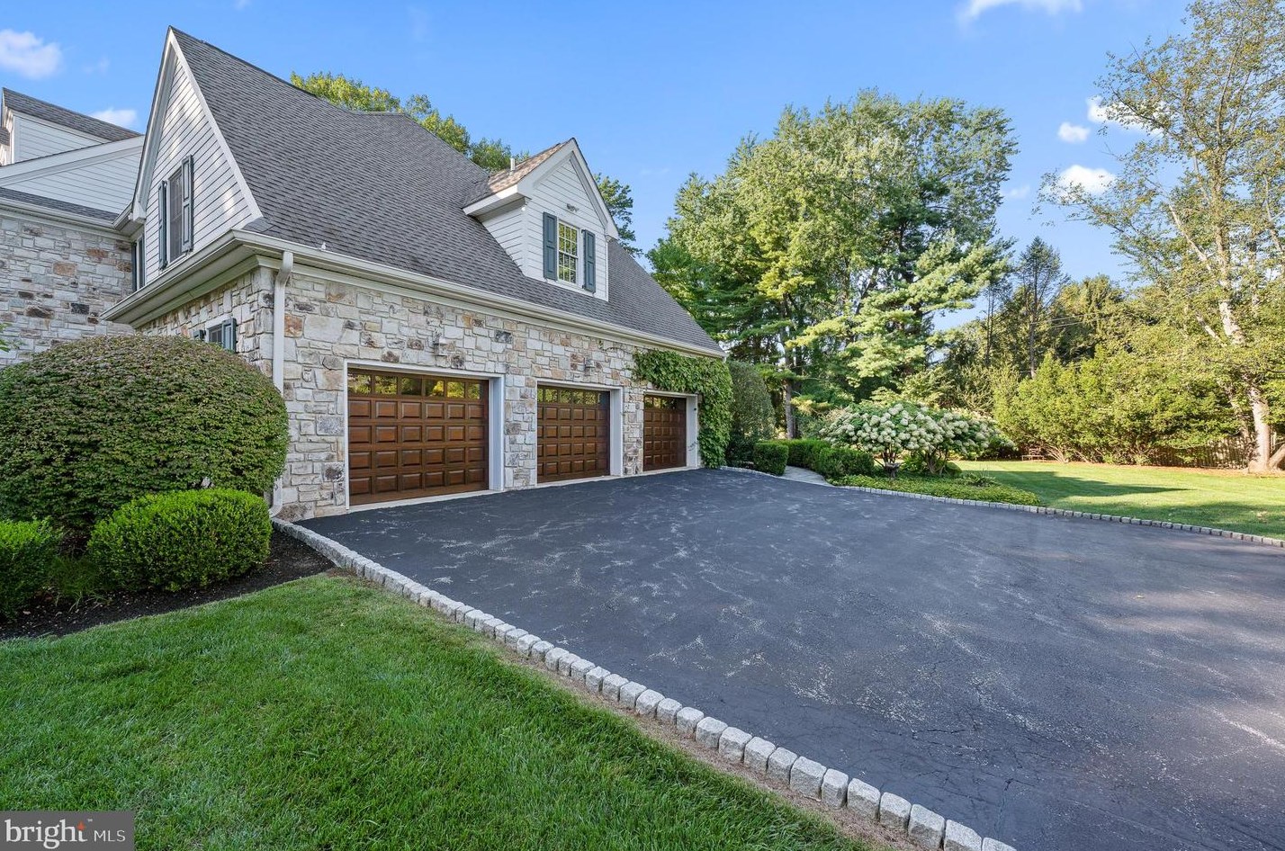 1101 Club House Rd, Gladwyne, PA 19035-1001