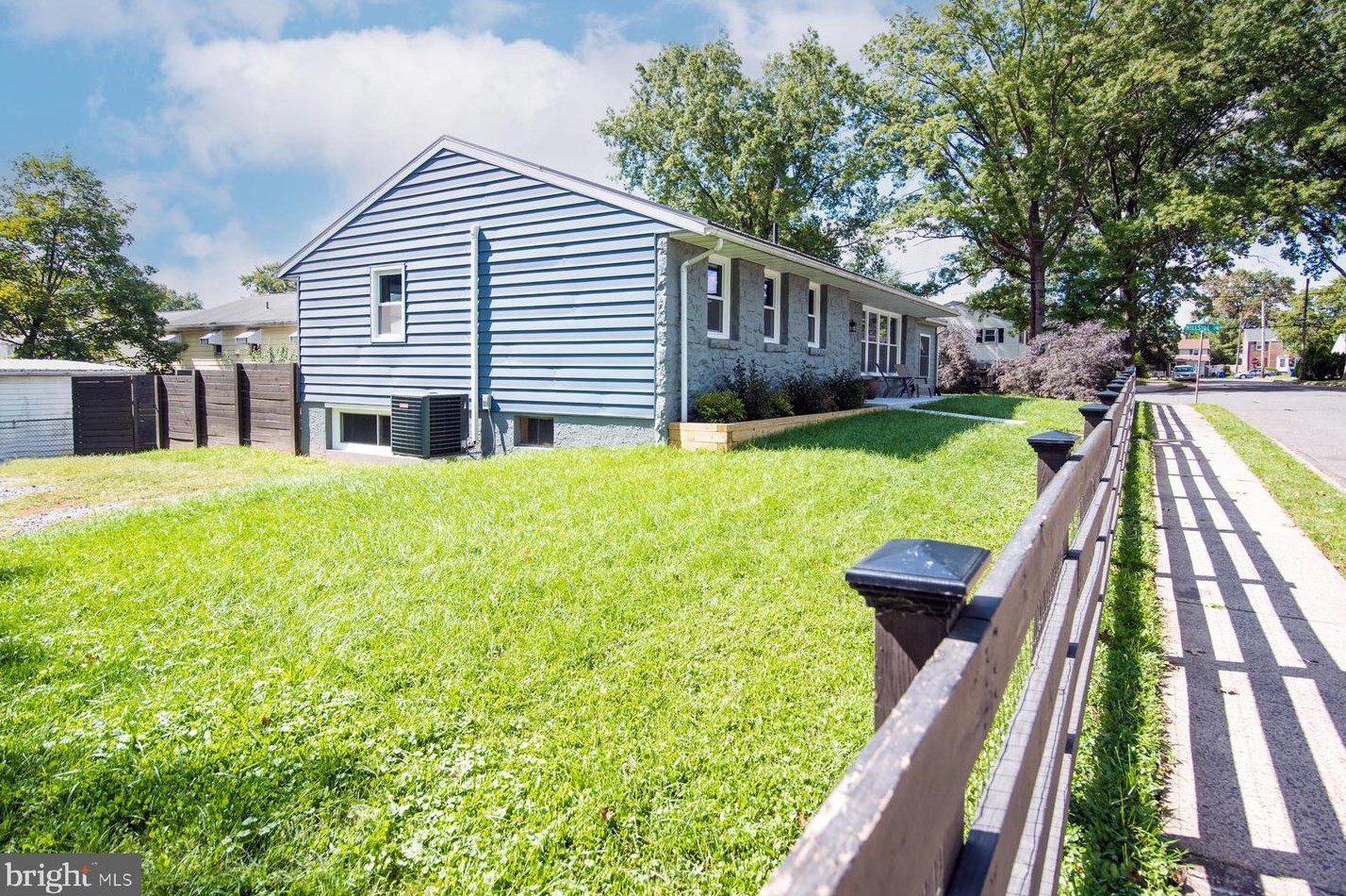 142 Hillside Dr, Pottstown, PA 19464-5038