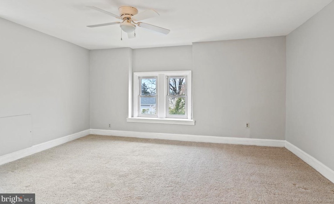 521 Montgomery Ave, North Wales PA 19454-2948 exterior