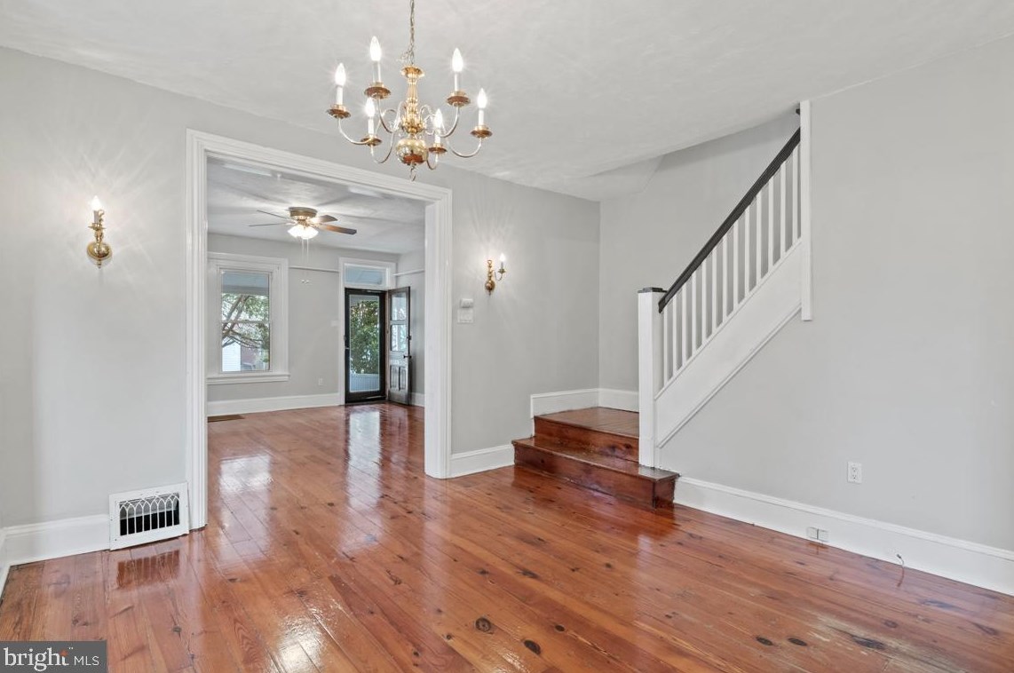 521 Montgomery Ave, North Wales PA 19454-2948 exterior