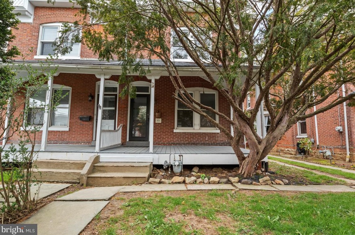 521 E Montgomery Ave, North Wales, PA 19454
