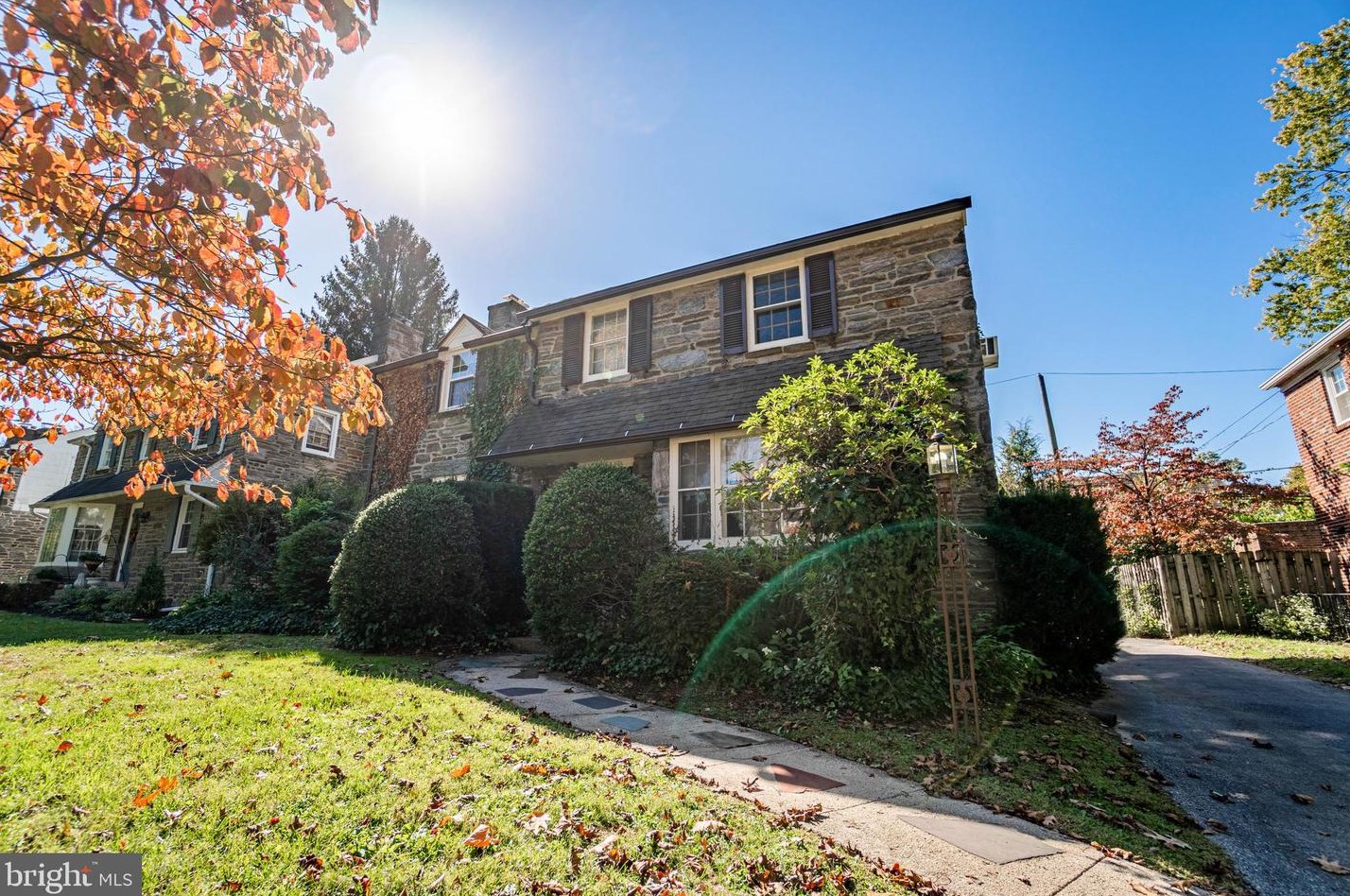 146 Henley Rd, Penn Wynne, PA 19096