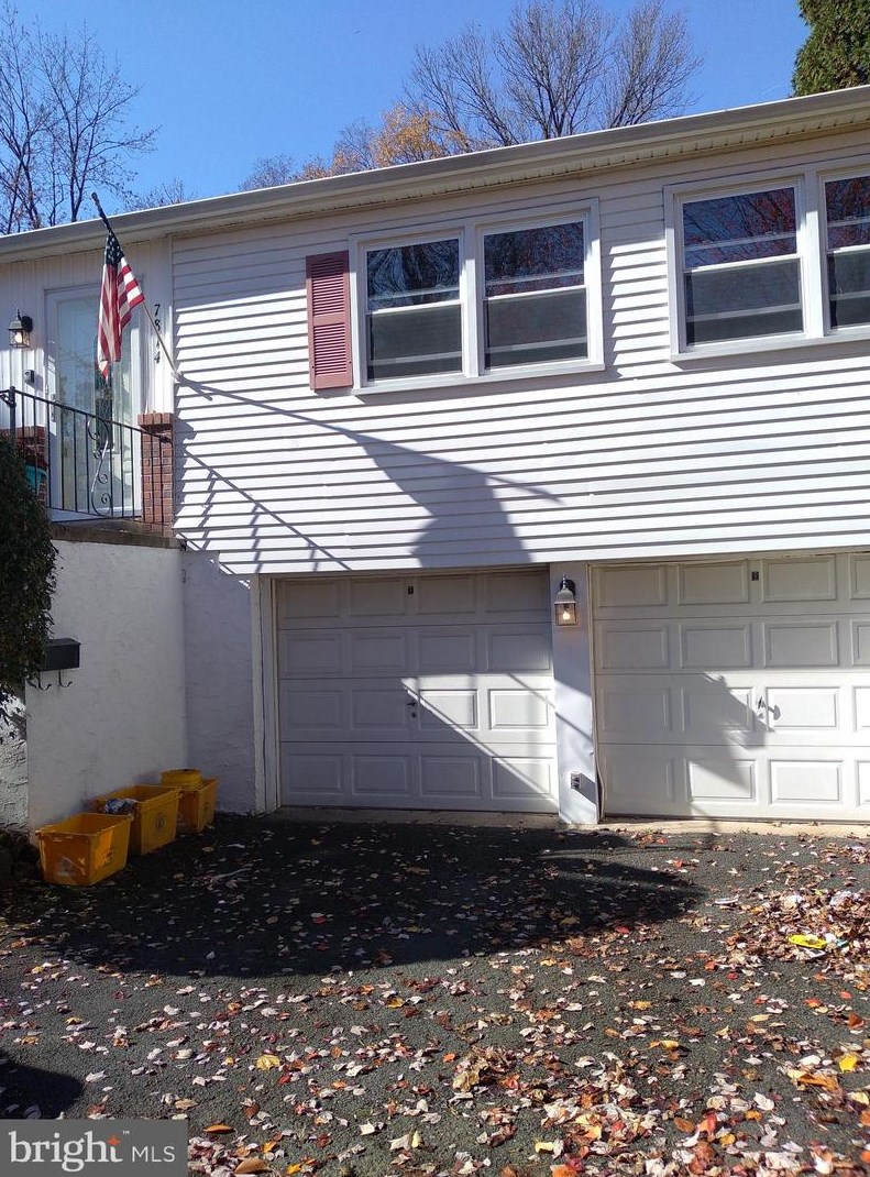 7814 Mill Rd, Melrose Park, PA 19027
