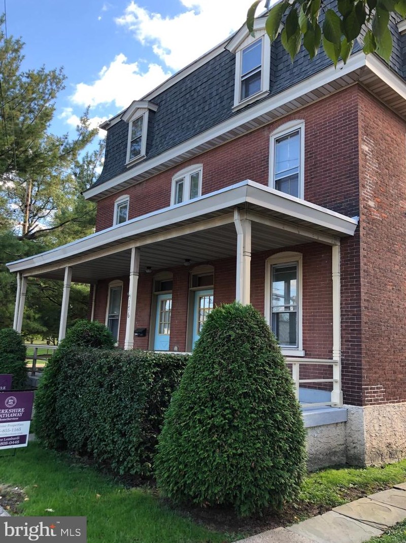 176 E Main St, Lansdale, PA 19446