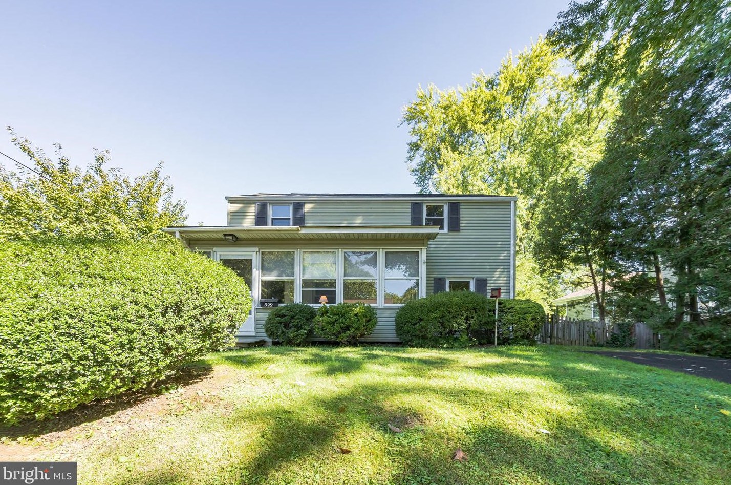 329 Lyster Rd, Oreland, PA 19075-1915