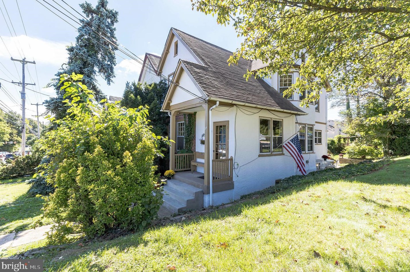 1 Township Line Rd, Meadowbrook, PA 19046-3917