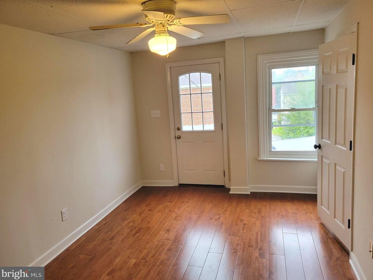 4 E 4th St #1, Pottstown, PA 19464