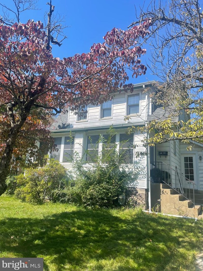 327 Central Ave, Souderton, PA 18964