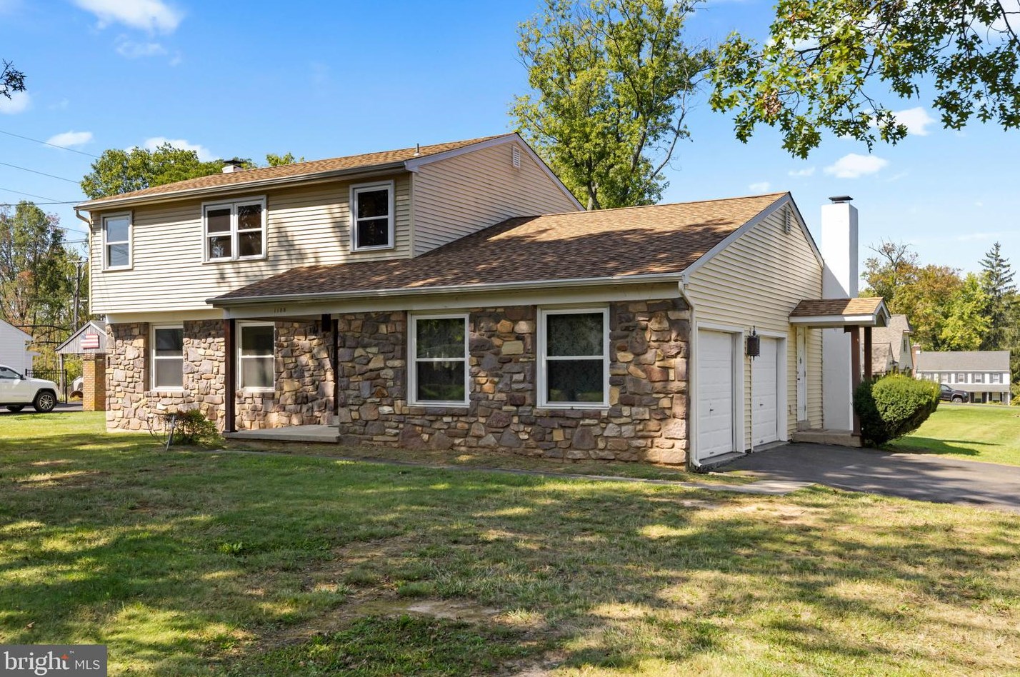 1188 Dickerson Rd, North Wales, PA 19454-2323