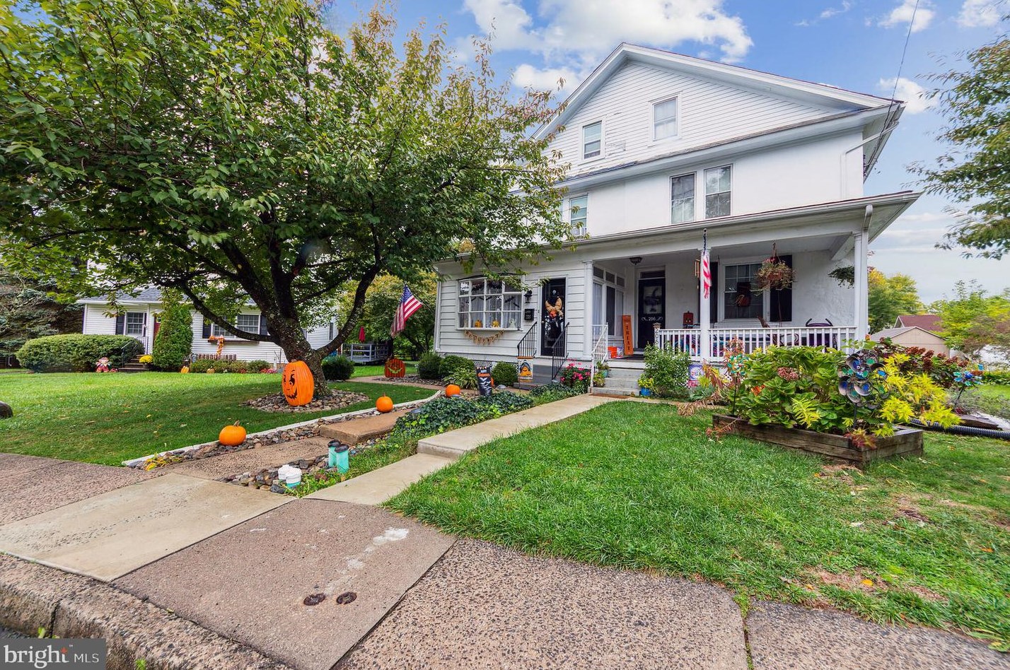 208 Highland Ave, North Wales, PA 19454-3406