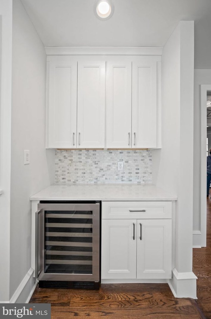 250 Hathaway Ln, Penn Wynne PA 19096-1924 exterior