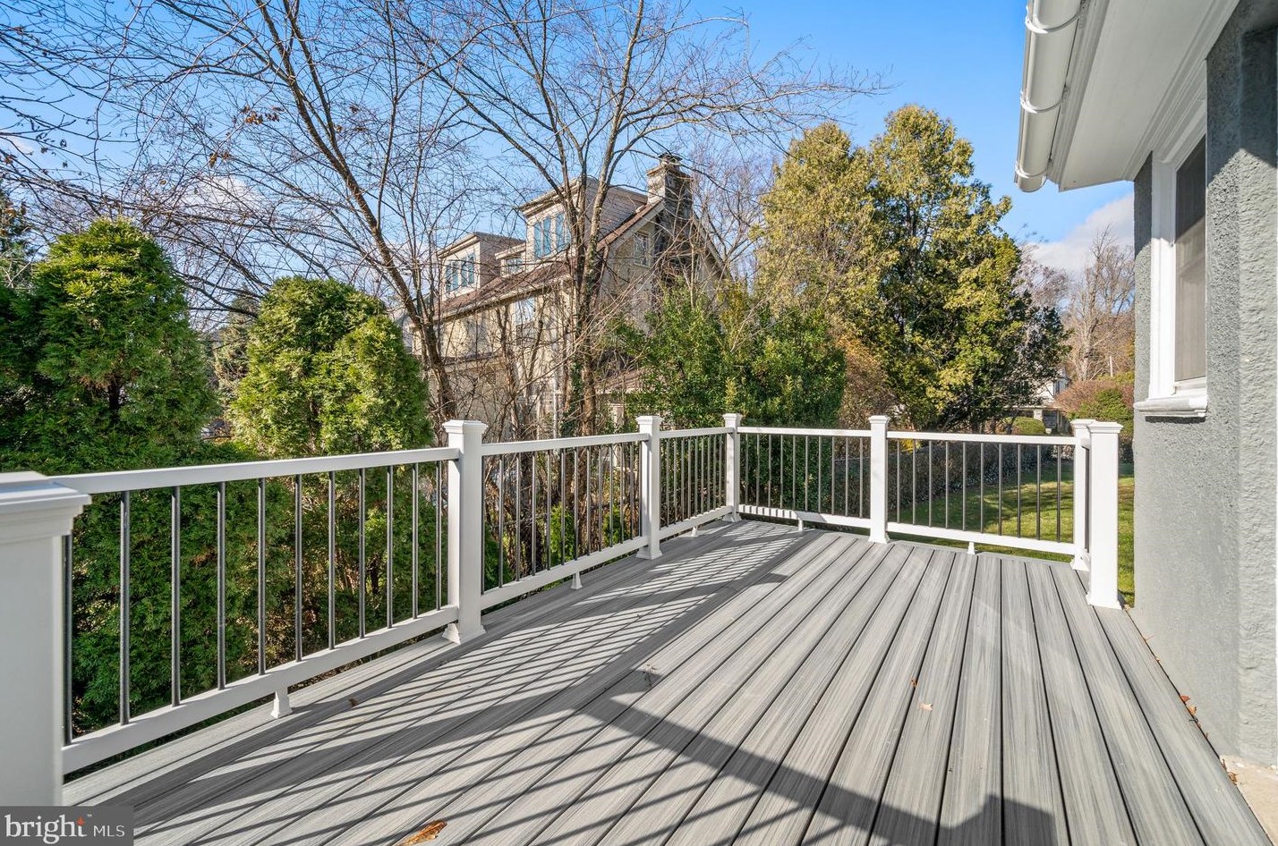 250 Hathaway Ln, Penn Wynne PA 19096-1924 exterior