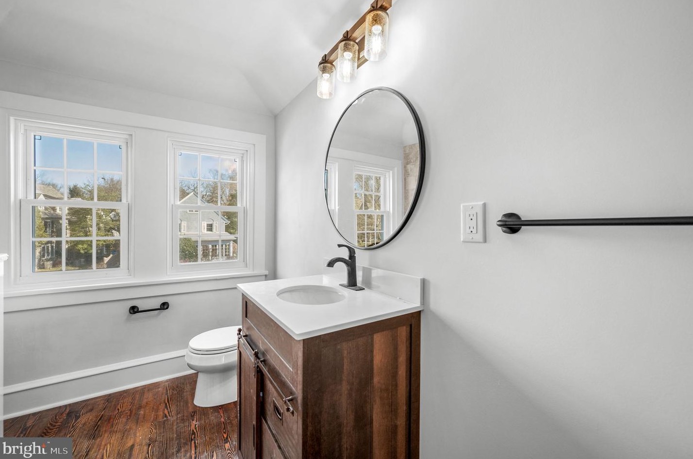 250 Hathaway Ln, Penn Wynne PA 19096-1924 exterior