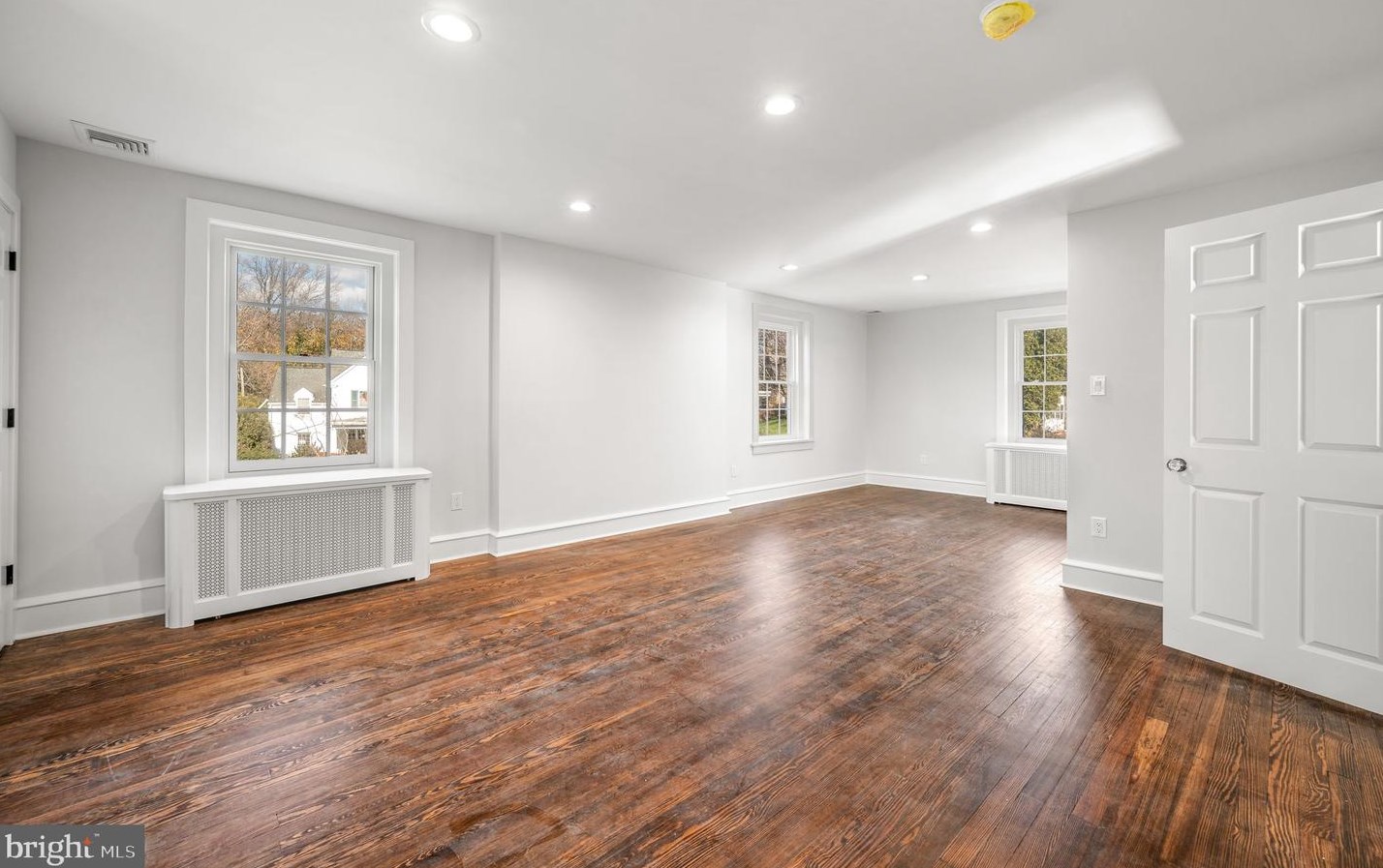 250 Hathaway Ln, Penn Wynne PA 19096-1924 exterior