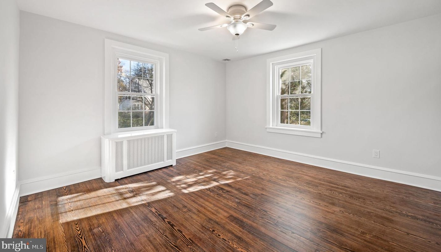 250 Hathaway Ln, Penn Wynne PA 19096-1924 exterior