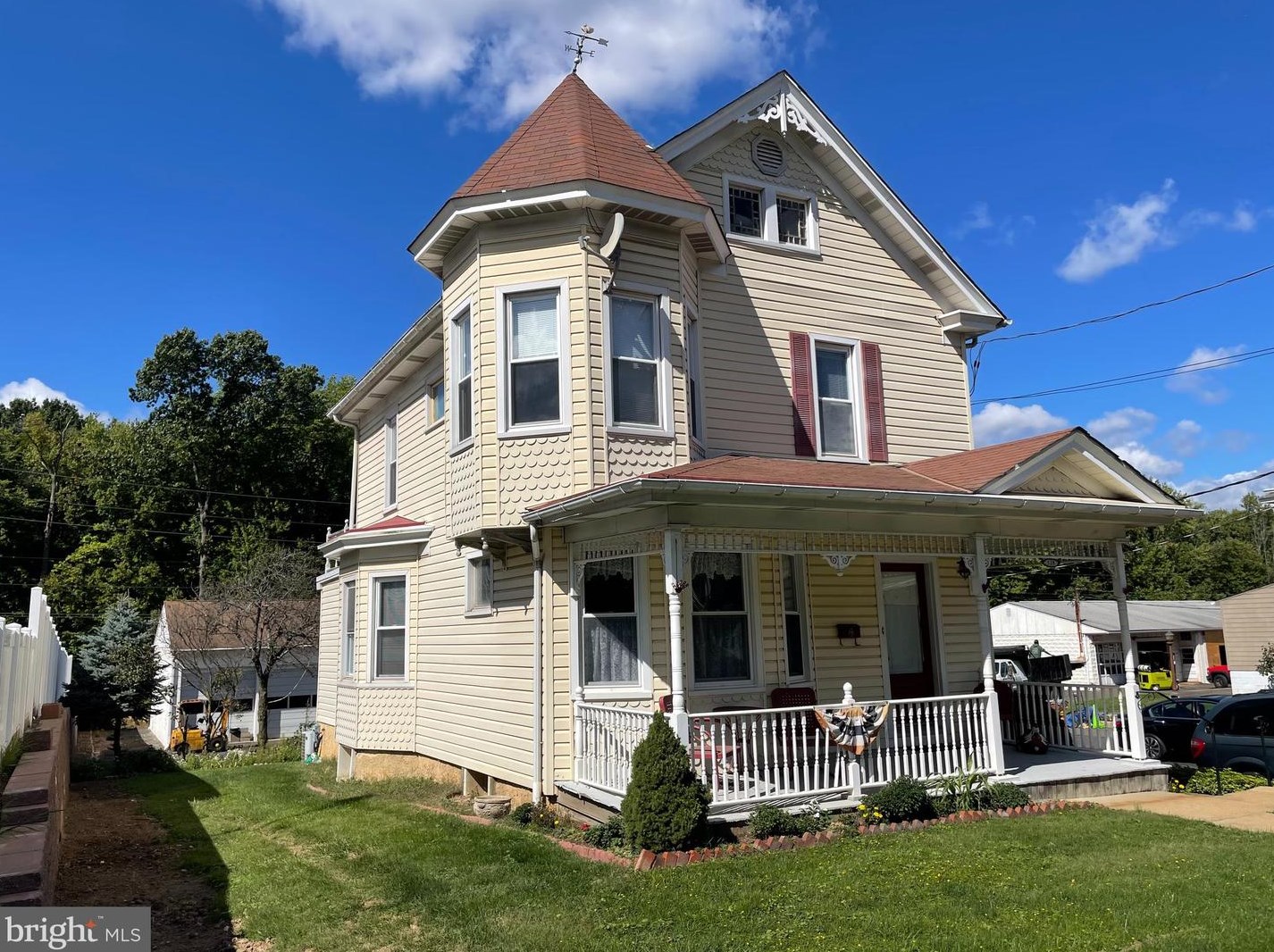 518 Davisville Rd, Willow Grove, PA 19090