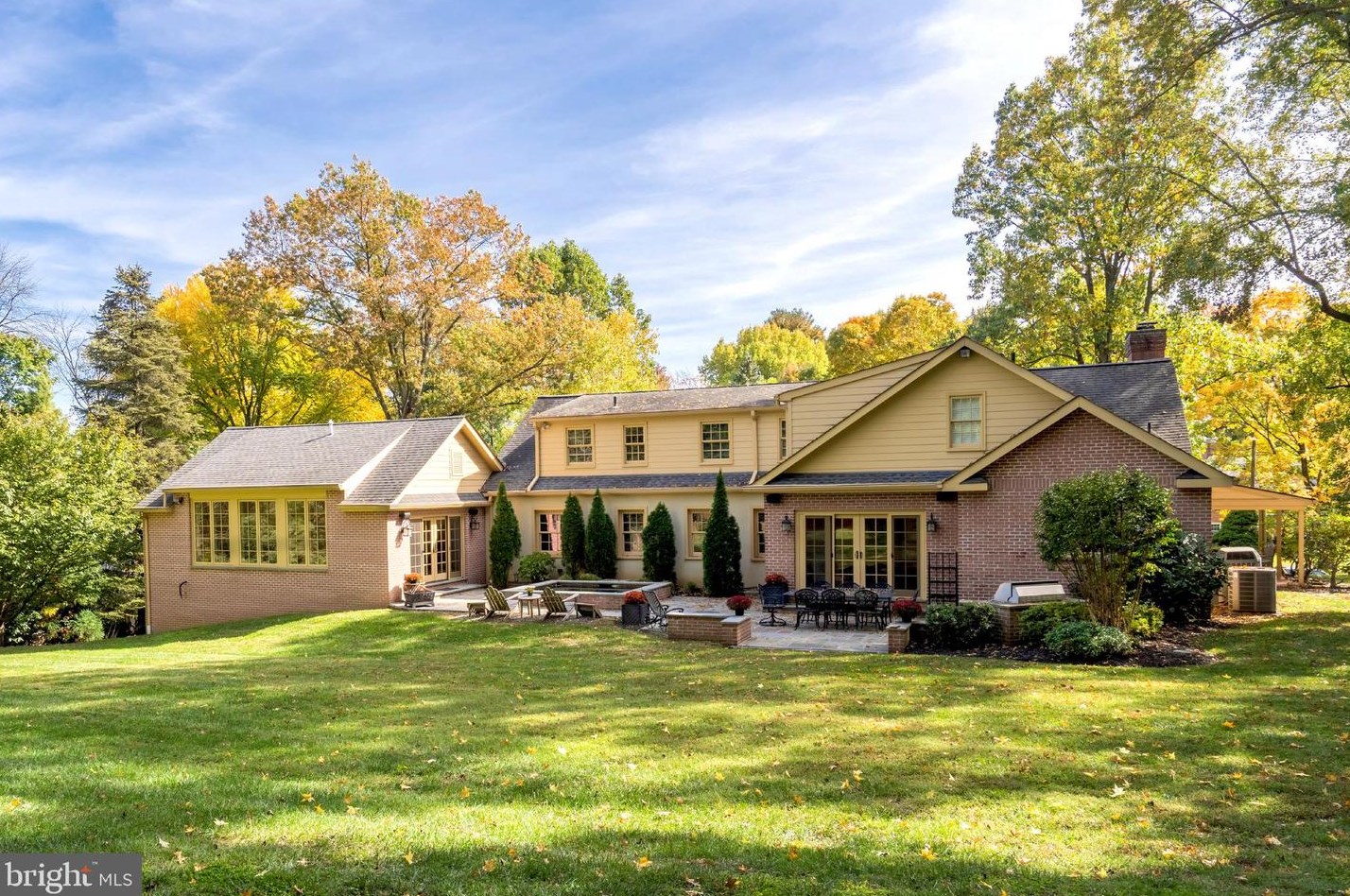1206 Hartdale Ln, Gladwyne, PA 19035-1434