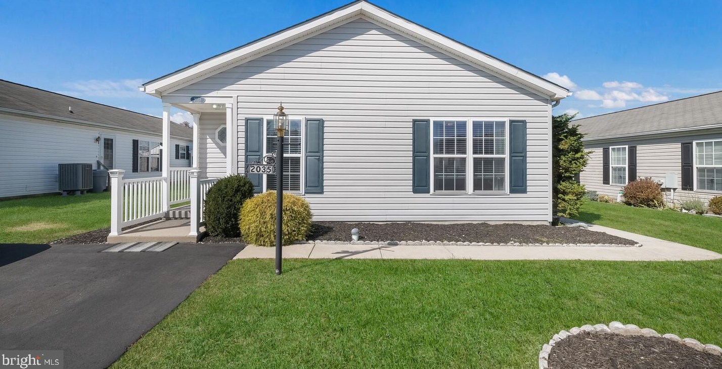 2035 Rosebay Ct, North Wales, PA 19454-4439