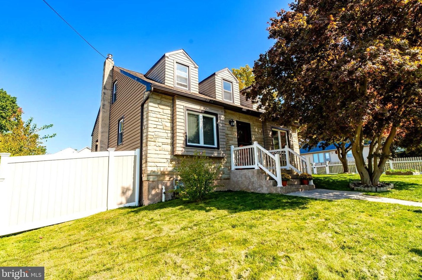2715 Ivy Ln, Ardsley, PA 19038-2402