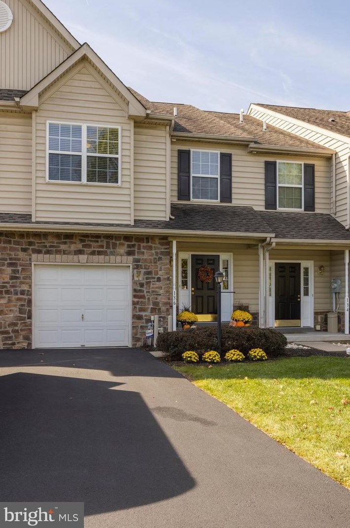 136 Providence Ln, Lansdale, PA 19446