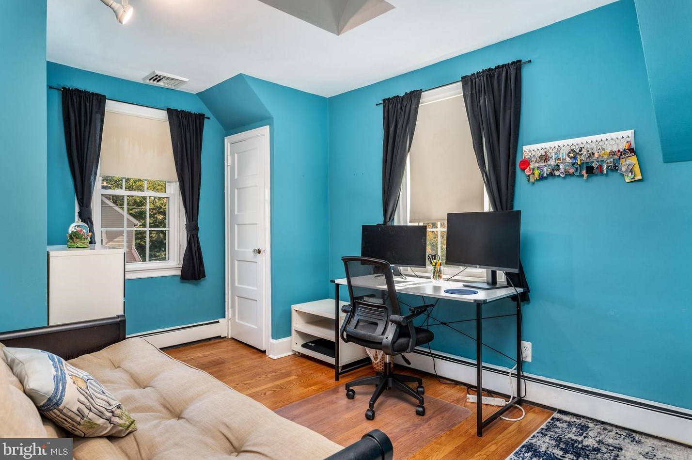 241 Trent Rd, Penn Wynne PA 19096-3219 exterior