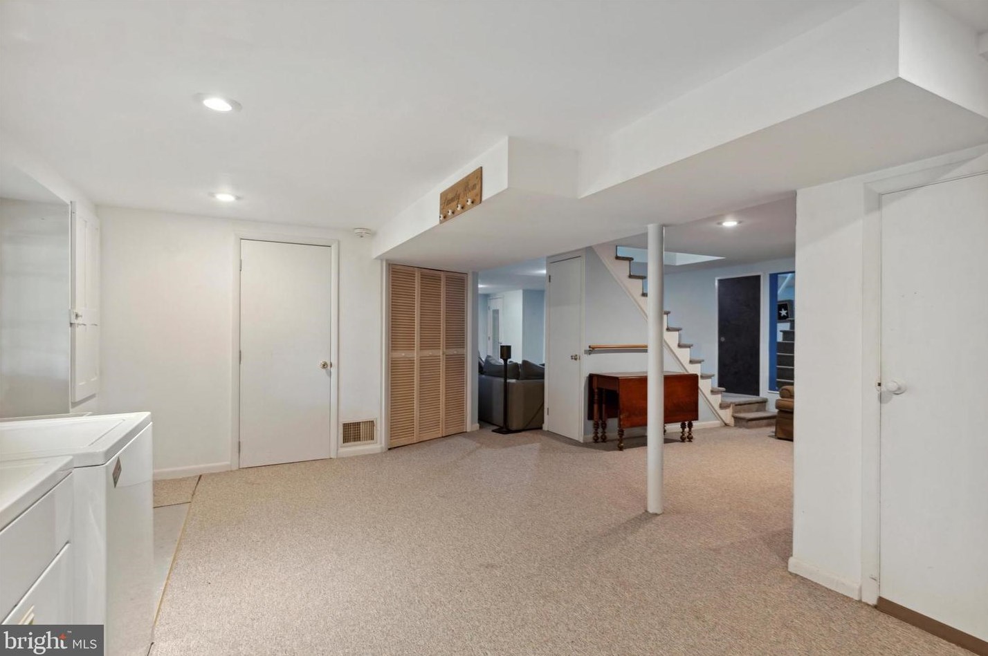 718 Roslyn Ave, Ardsley PA  19038-3805 exterior