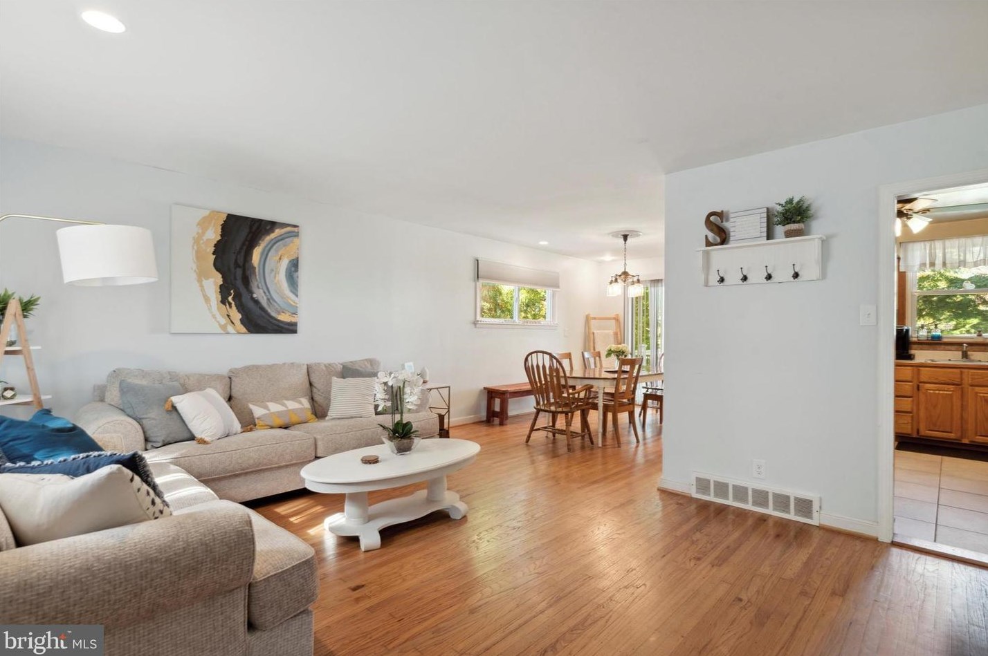 718 Roslyn Ave, Ardsley PA  19038-3805 exterior