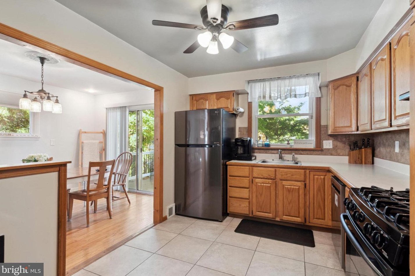 718 Roslyn Ave, Ardsley PA  19038-3805 exterior