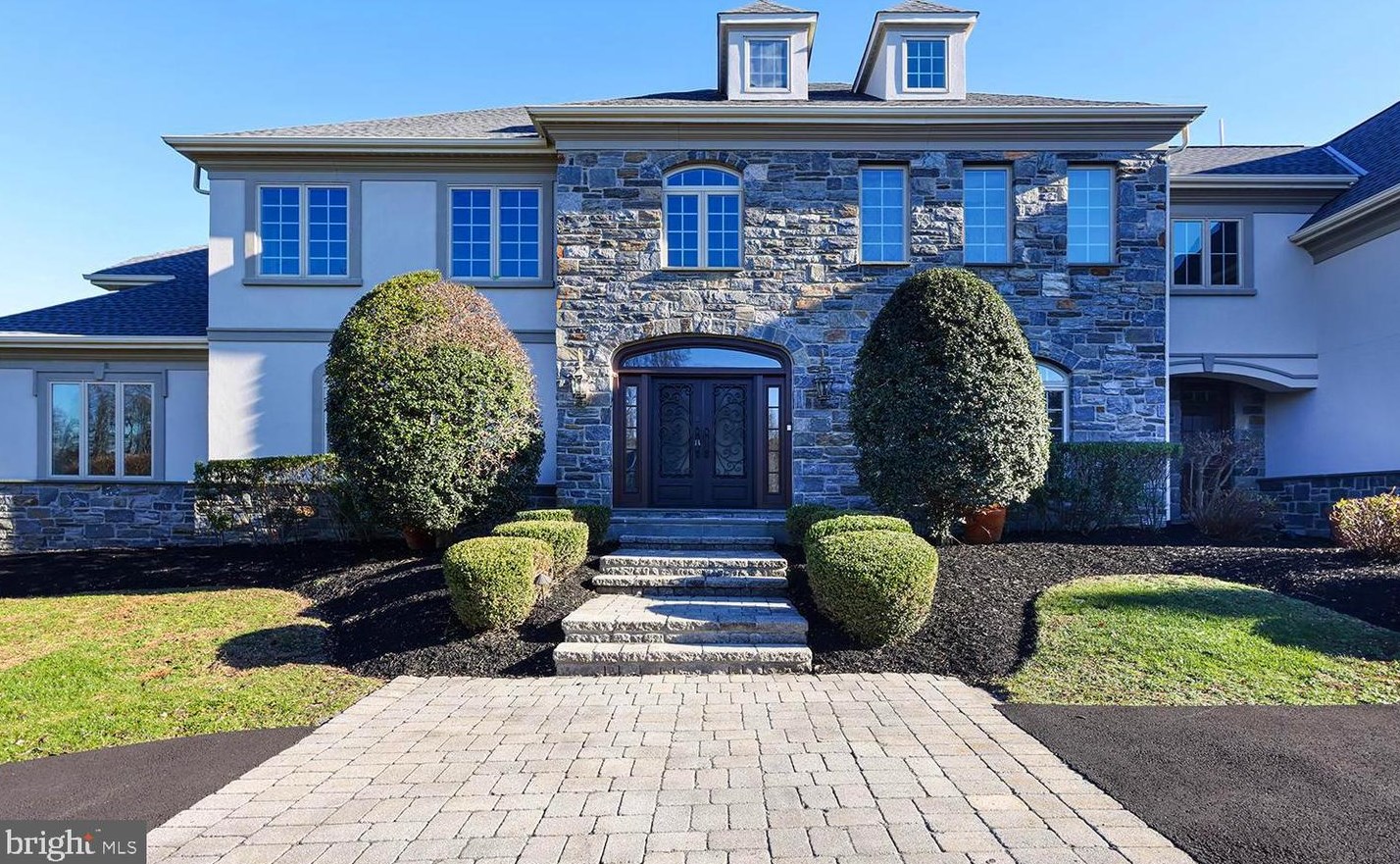 2221 Jefferson Ln, Huntingdon Valley, PA 19006