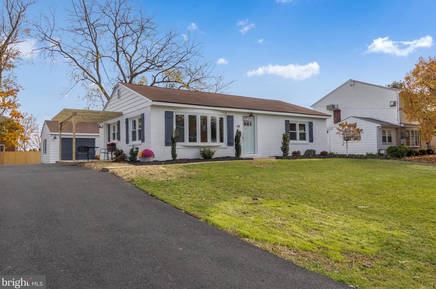 48 Douglas St, Spangsville, PA 19512-1702