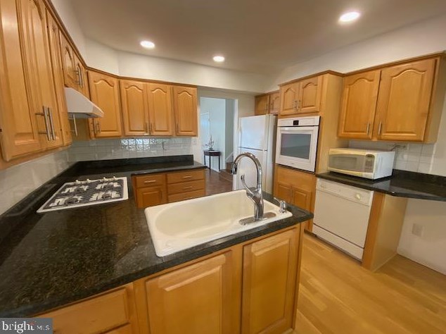 610 Martin Ln, Dresher, PA 19025