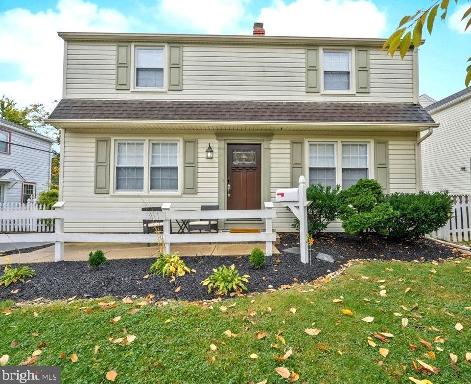 502 School House Ln, Willow Grove, PA 19090