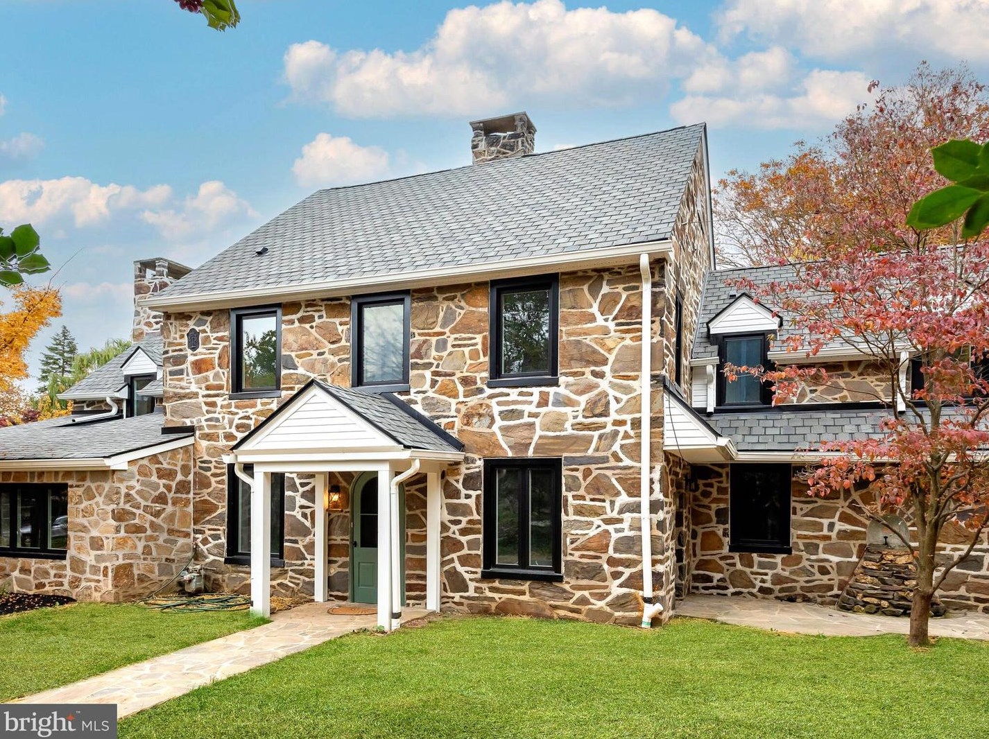 438 Warick Rd, Penn Wynne, PA 19096-2322