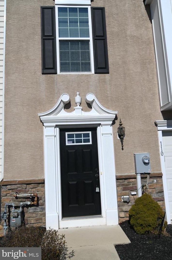 110 Tulip Ln, Gilbertsville, PA 19525