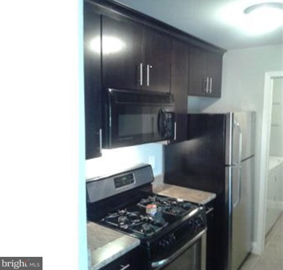 701 Thornton Ct, North Wales PA  19454-1044 exterior