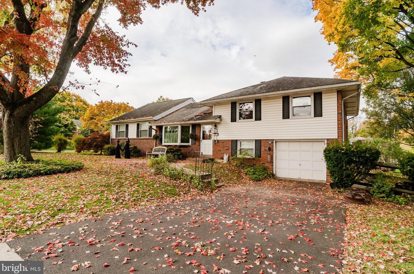1401 Firethorne Ln, Ardsley, PA 19038-7624