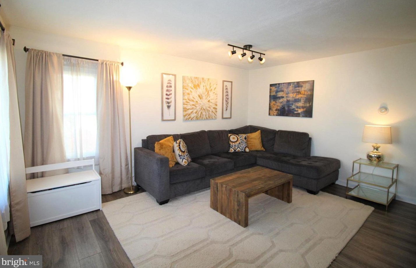 761 Maple Ave, Ardsley, PA 19038-2613