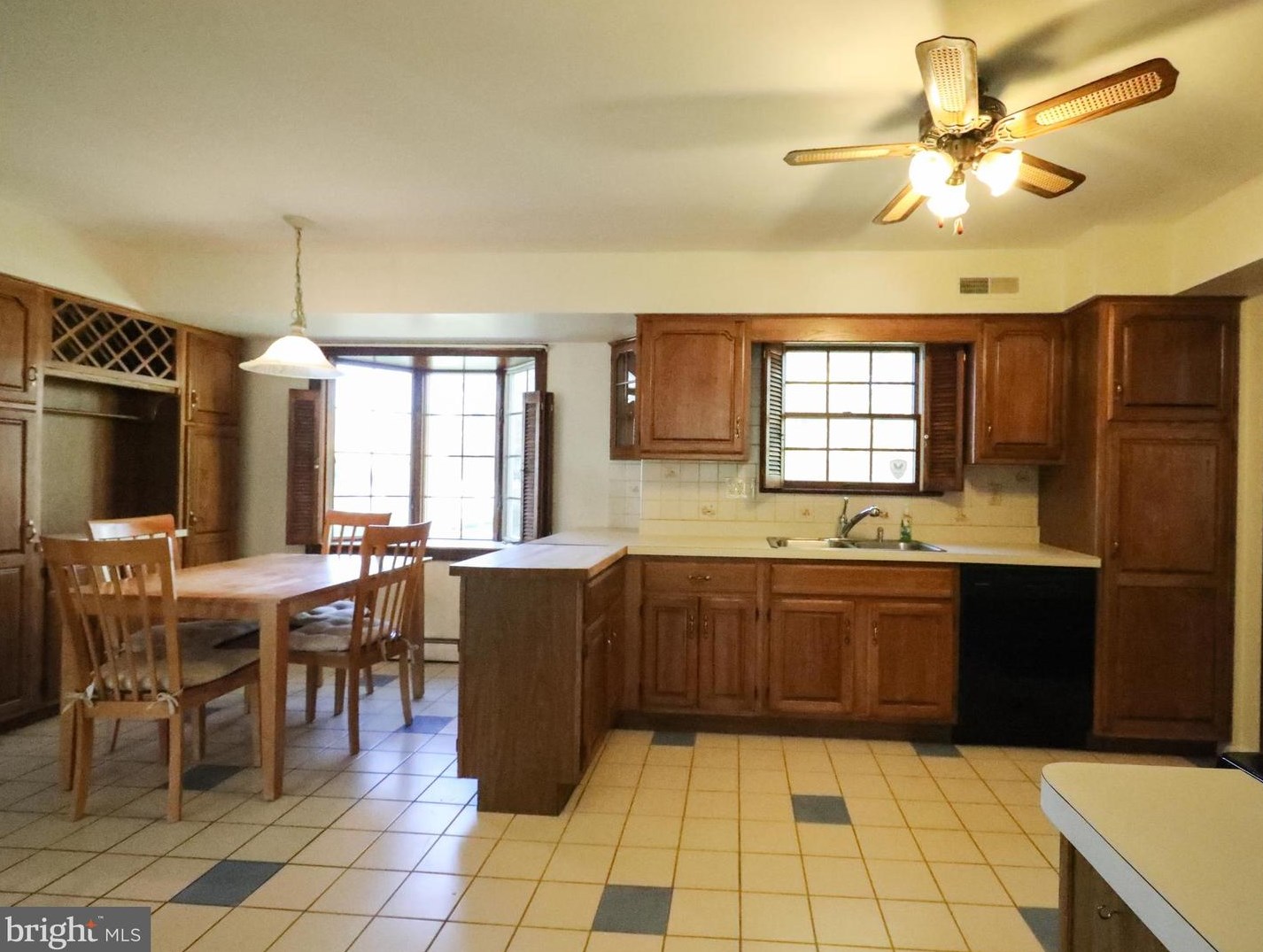 529 Farview Ave, Hatfield, PA 19440-3015