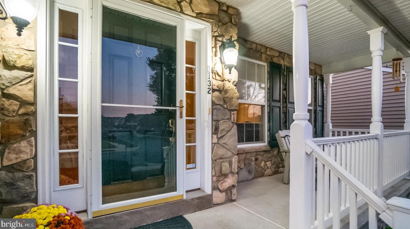 1132 Morgan Hill Dr, Red Hill, PA 18073-1128